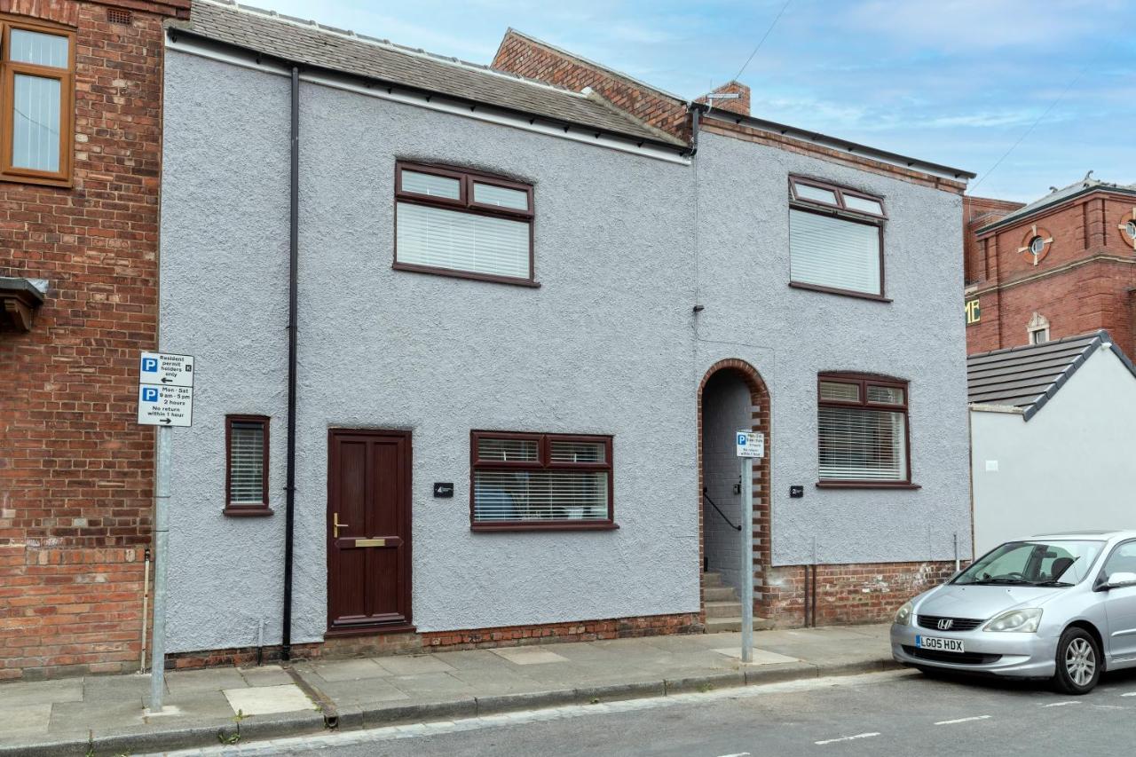 Apartment Amazing House With Location Tv Downstairs And In Bedroom Super Fast Wifi And Crisp White Linen Hosted By Our Short